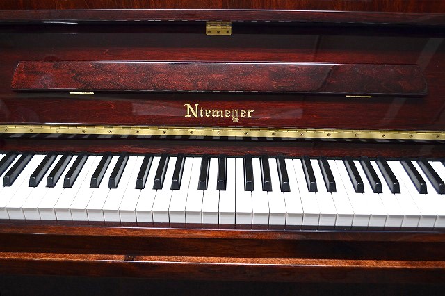 必ずお読み下さい NIEMEYER ニーマイヤー アップライトピアノ 